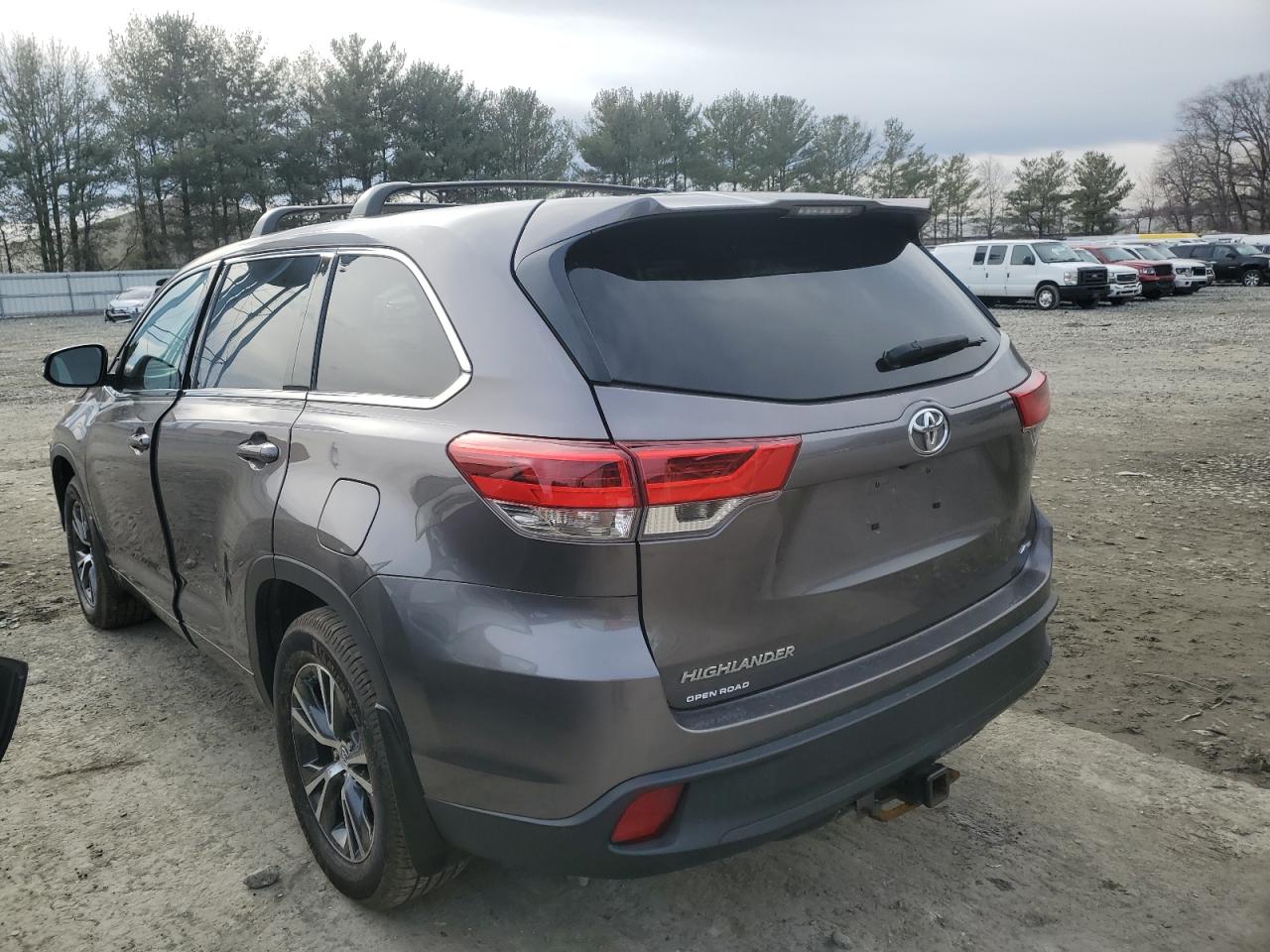 2018 Toyota Highlander - Image 2