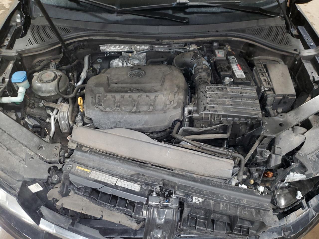 2018 Volkswagen Tiguan - Image 12