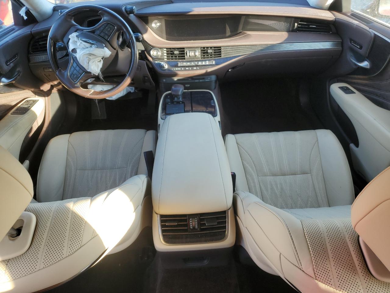 2018 Lexus LS - Image 8
