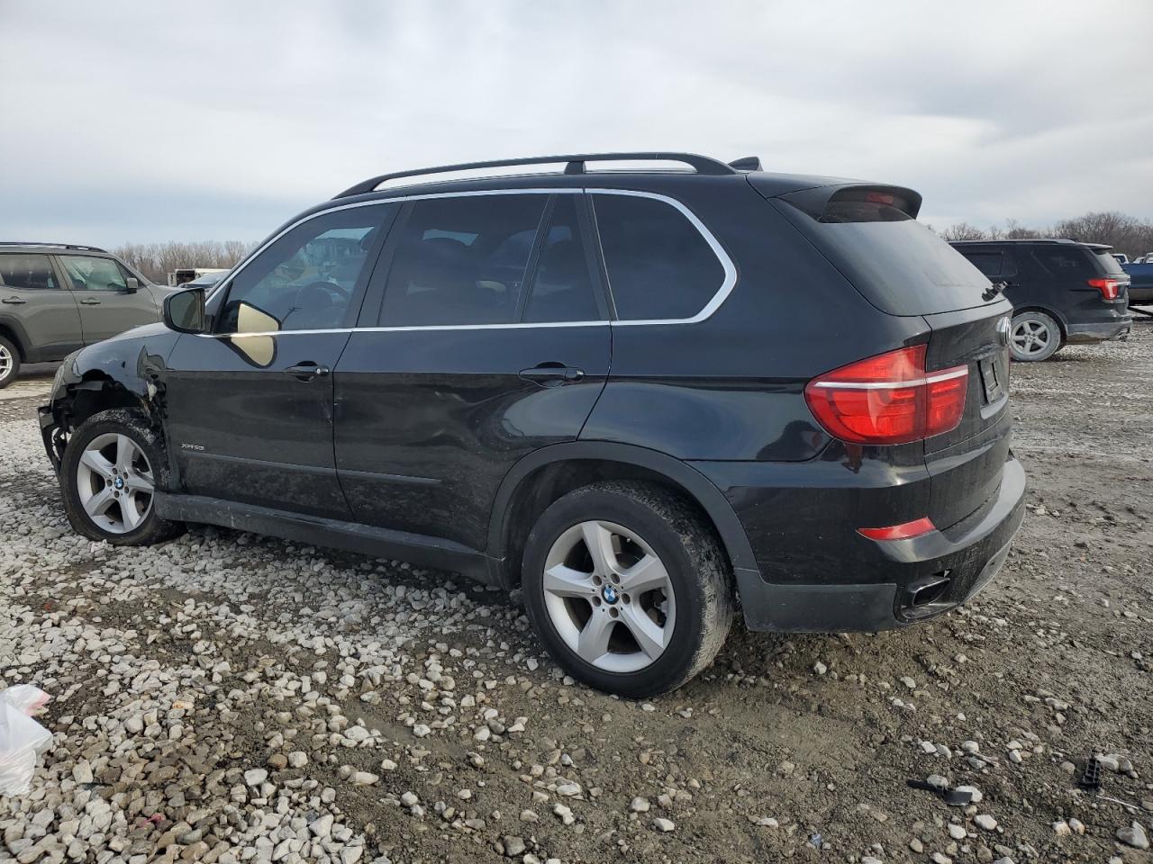 2011 BMW X5 - Image 2