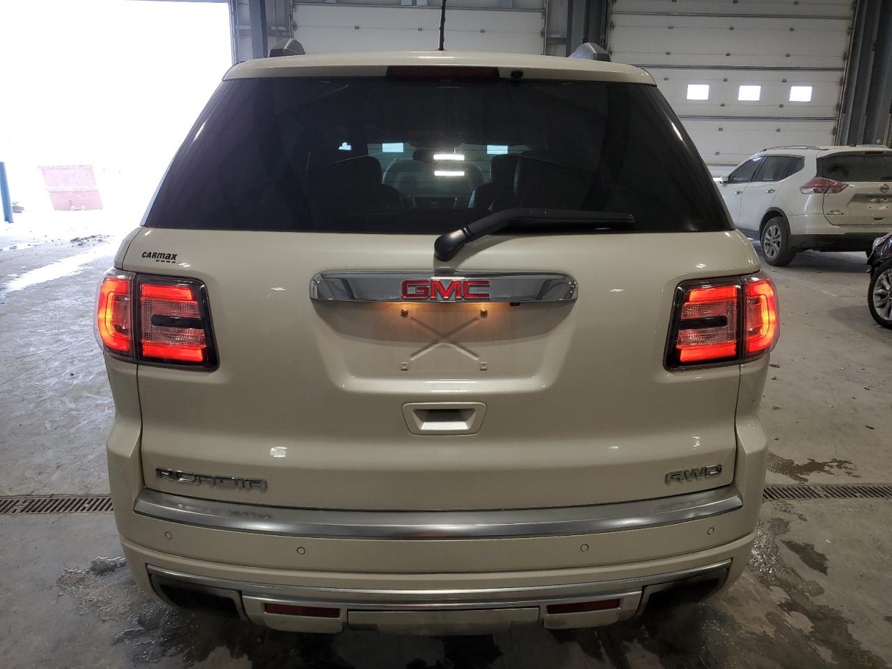 2015 GMC Acadia - Image 6