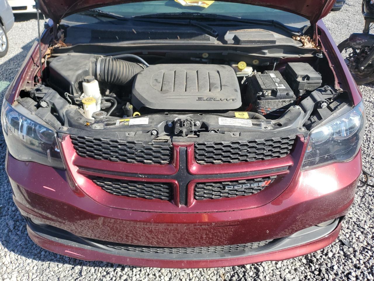 2019 Dodge Caravan - Image 12