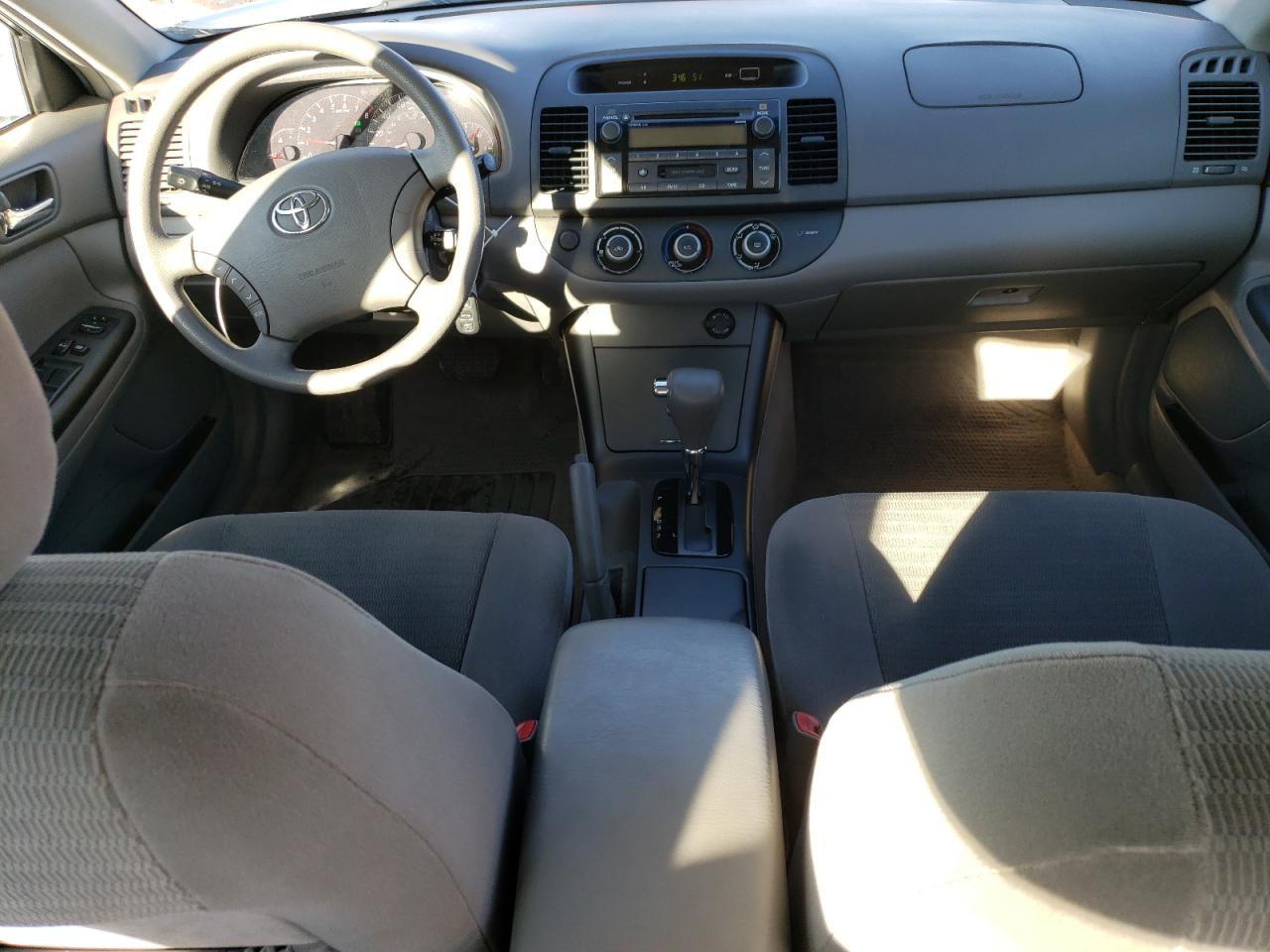 2005 Toyota Camry - Image 8