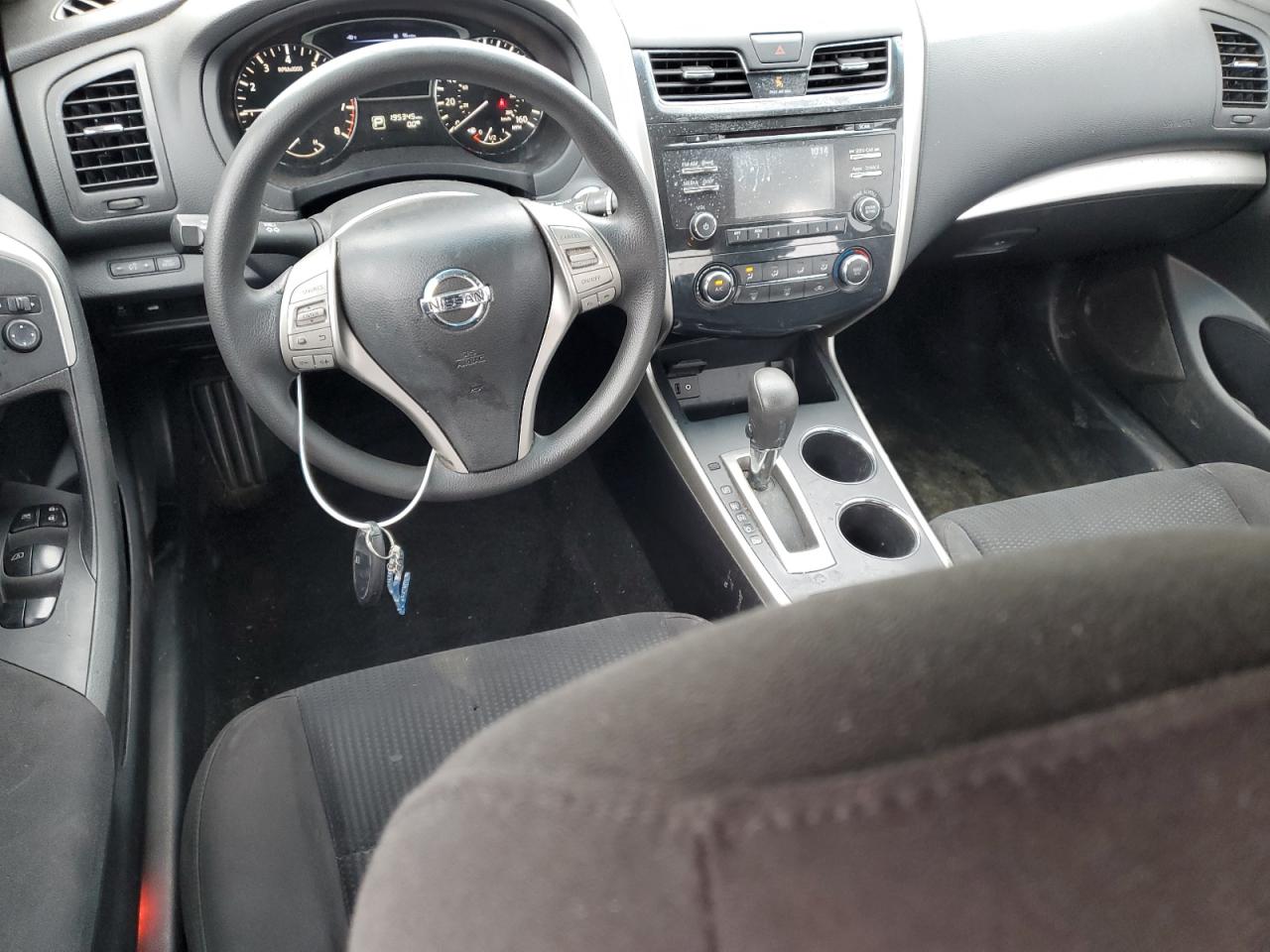 2015 Nissan Altima - Image 8