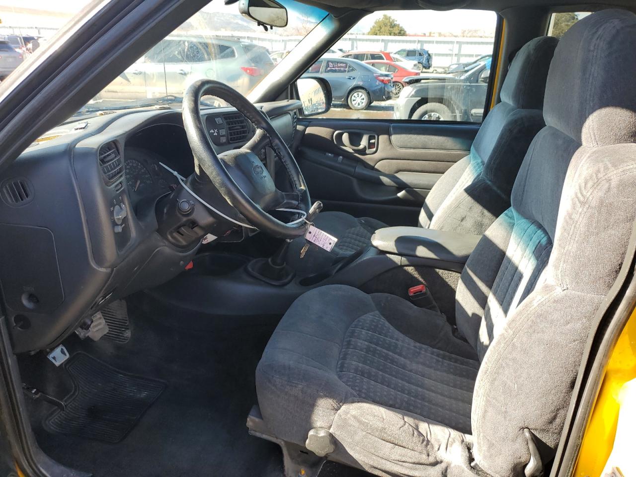 2003 Chevrolet S-10 Pickup - Image 7
