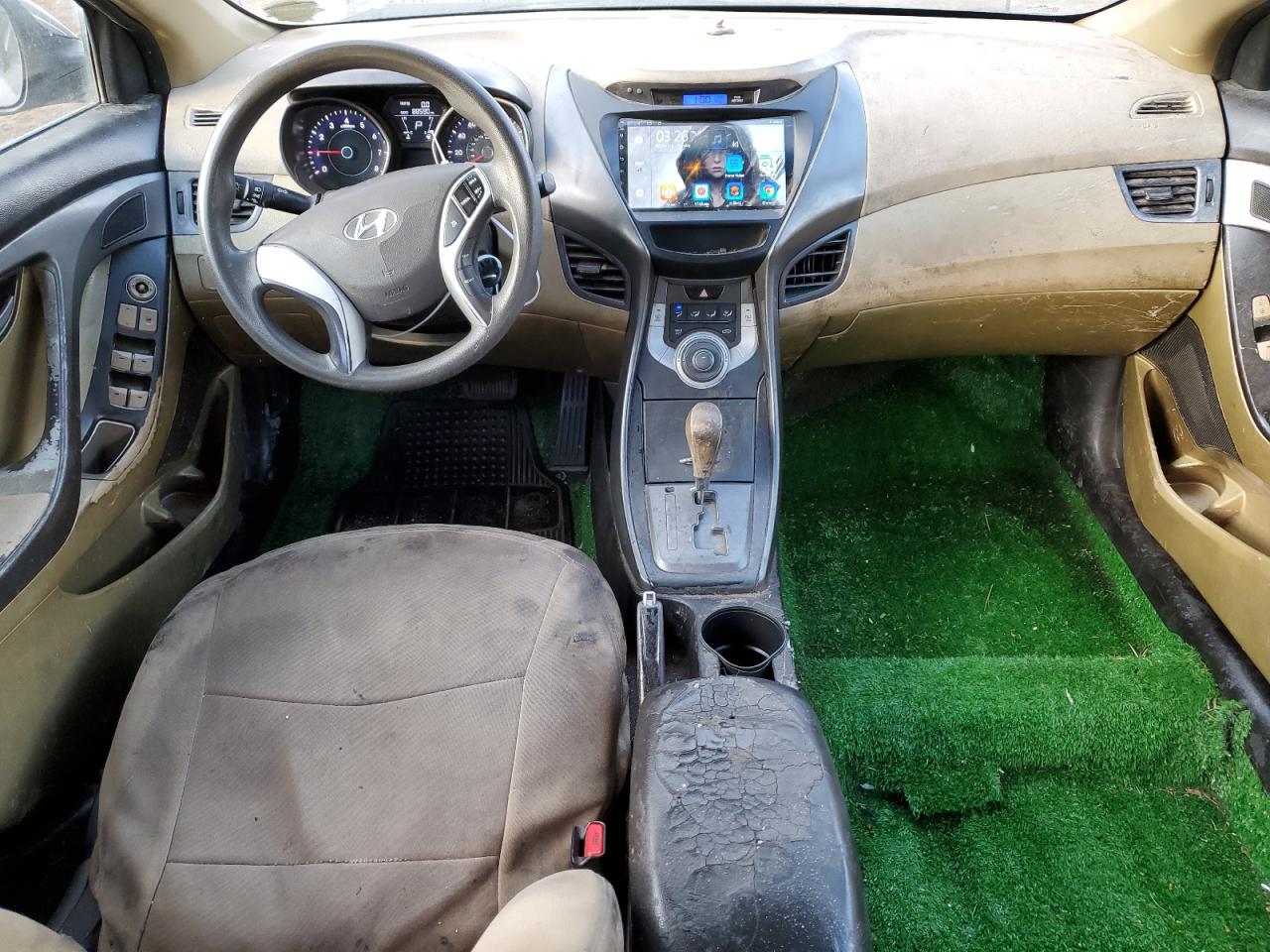 2012 Hyundai Elantra - Image 8