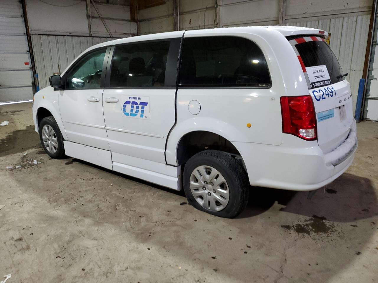 2016 Dodge Caravan - Image 2