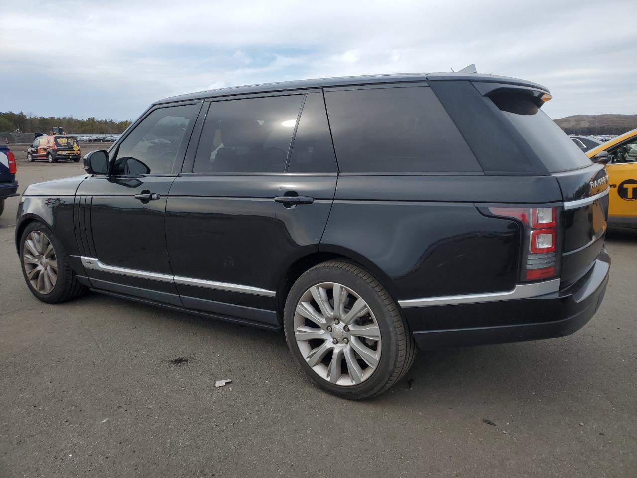 2014 Land Rover Range Rover - Image 2