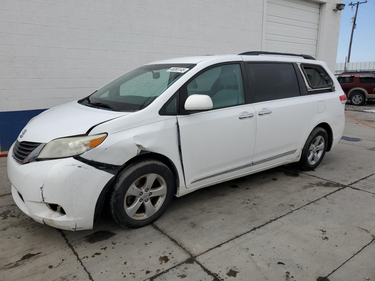 2011 Toyota Sienna - Image 1