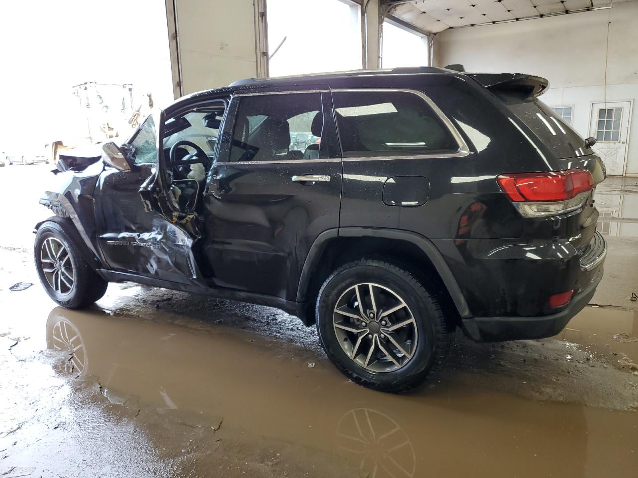 2020 Jeep Grand Cherokee - Image 2