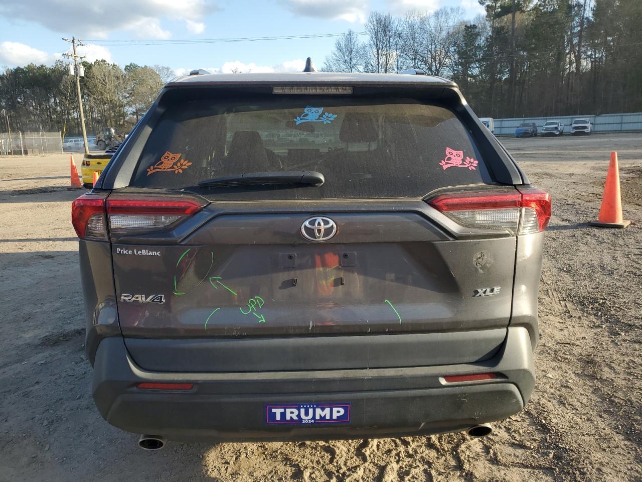 2020 Toyota RAV 4 - Image 6