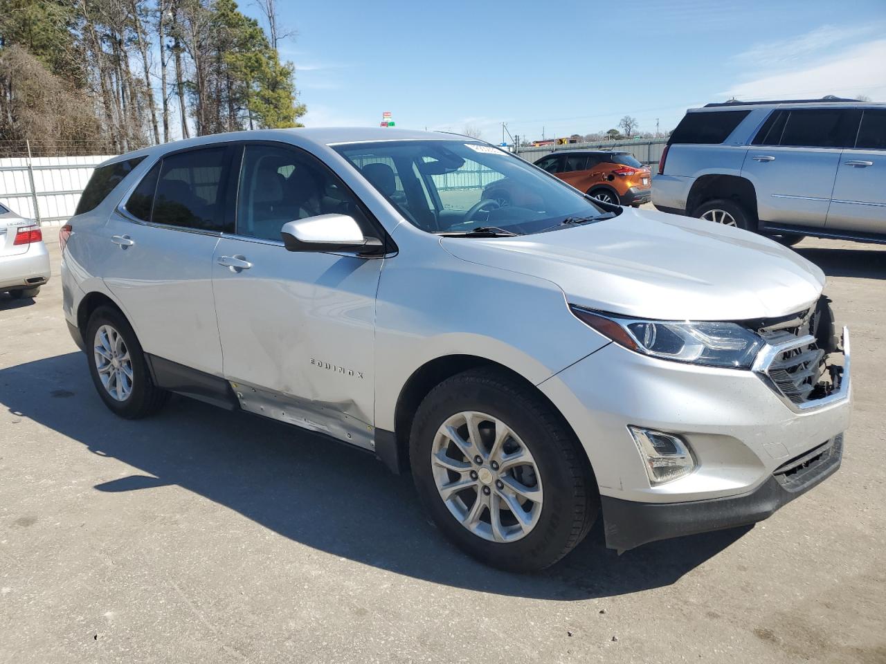 2020 Chevrolet Equinox - Image 4