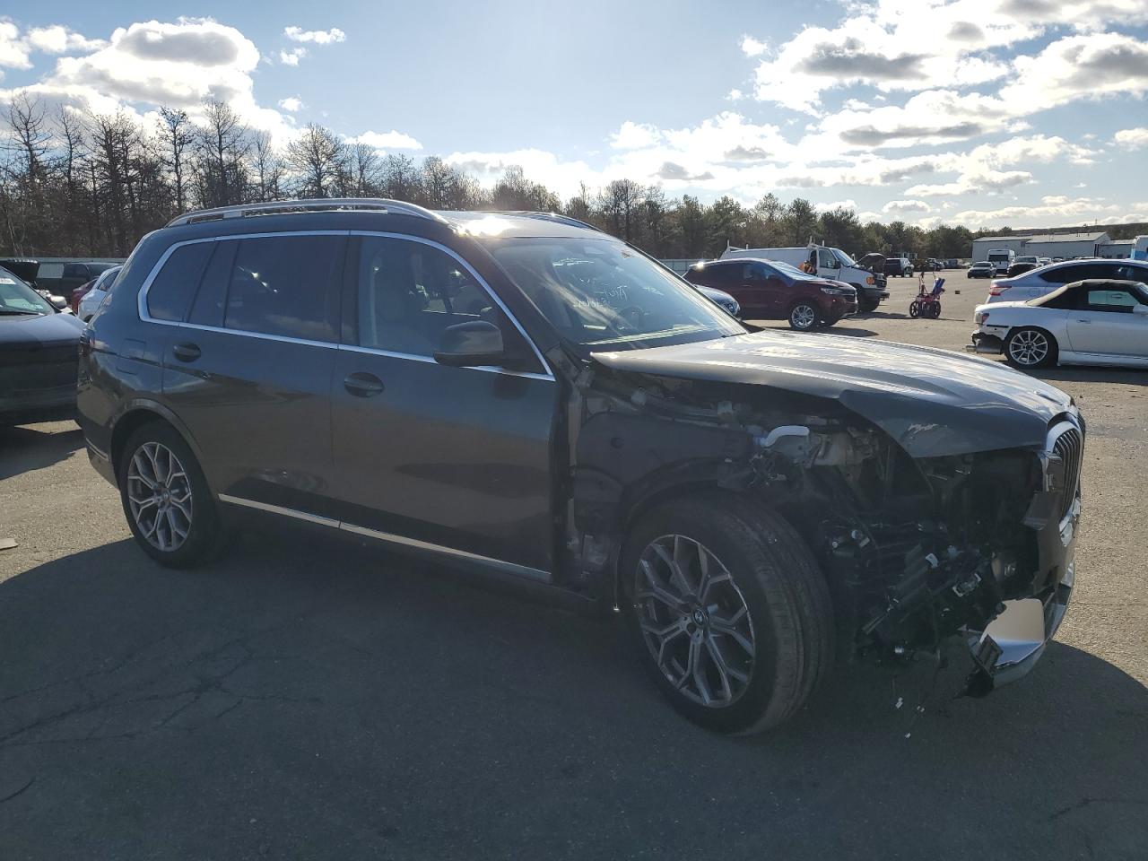 2024 BMW X7 - Image 4