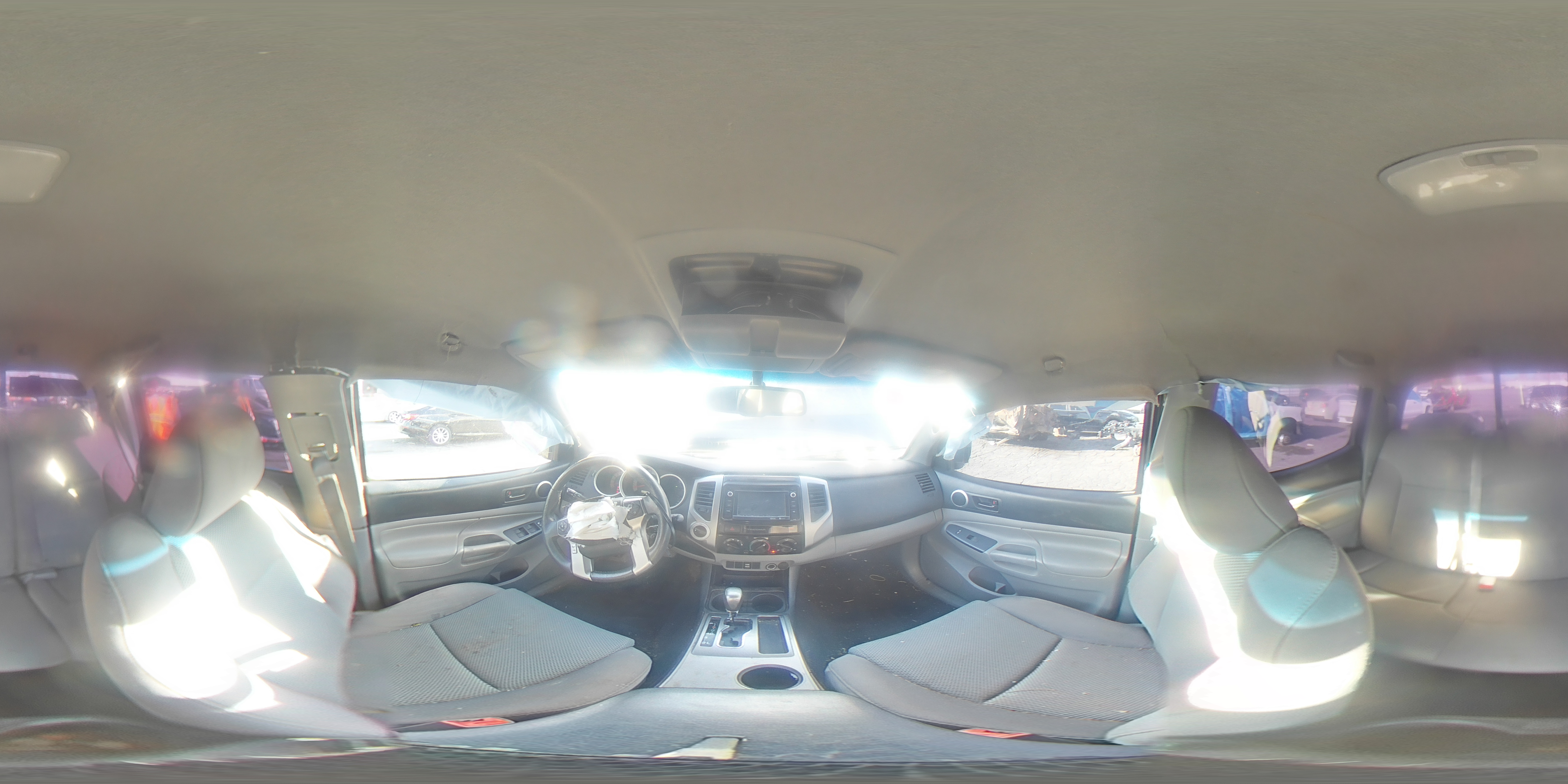 2015 Toyota Tacoma - Image 13