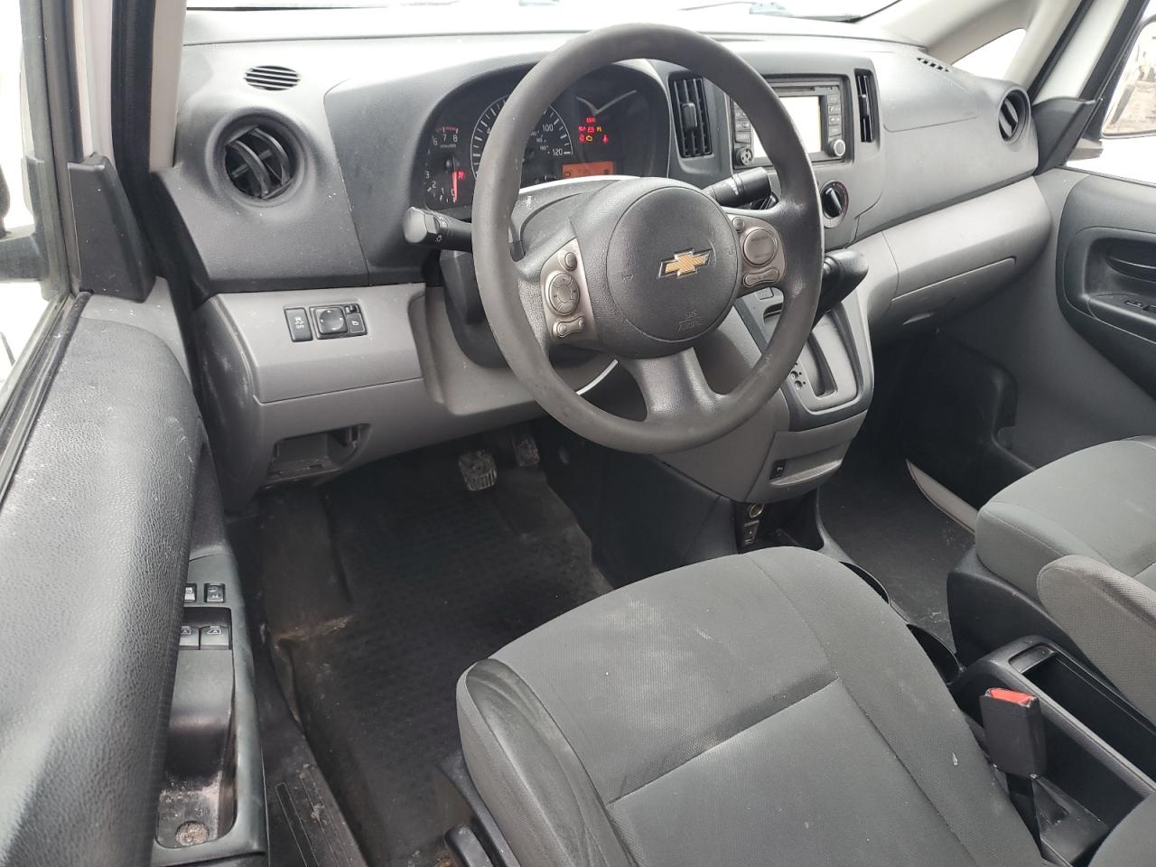 2015 Chevrolet Express - Image 8