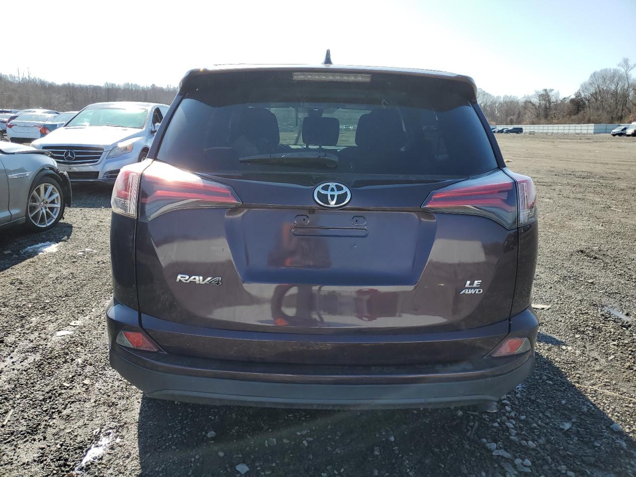 2018 Toyota RAV 4 - Image 6