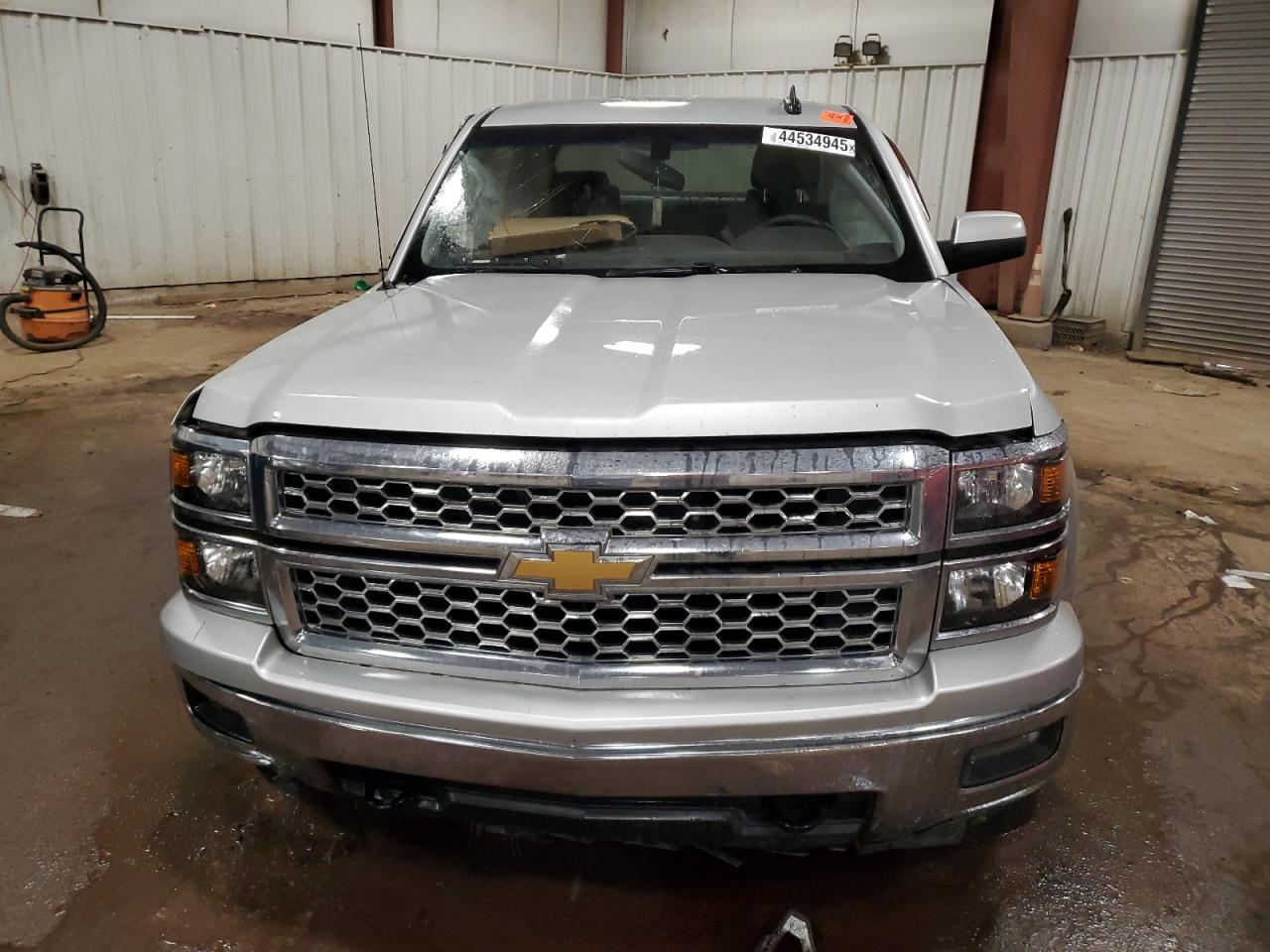 2015 Chevrolet Silverado - Image 5