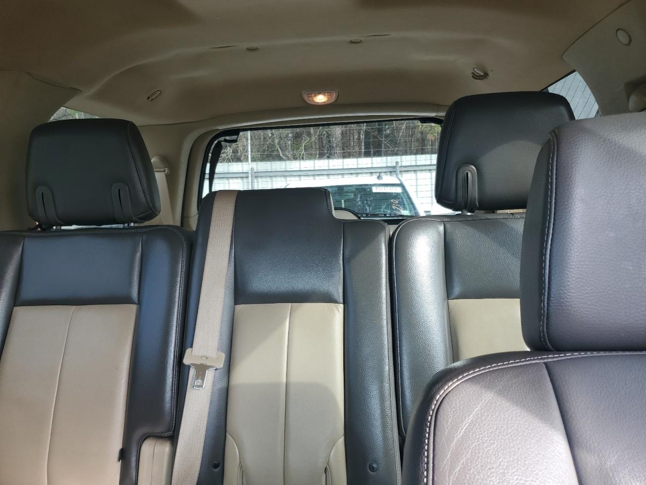 2007 Ford Expedition - Image 10