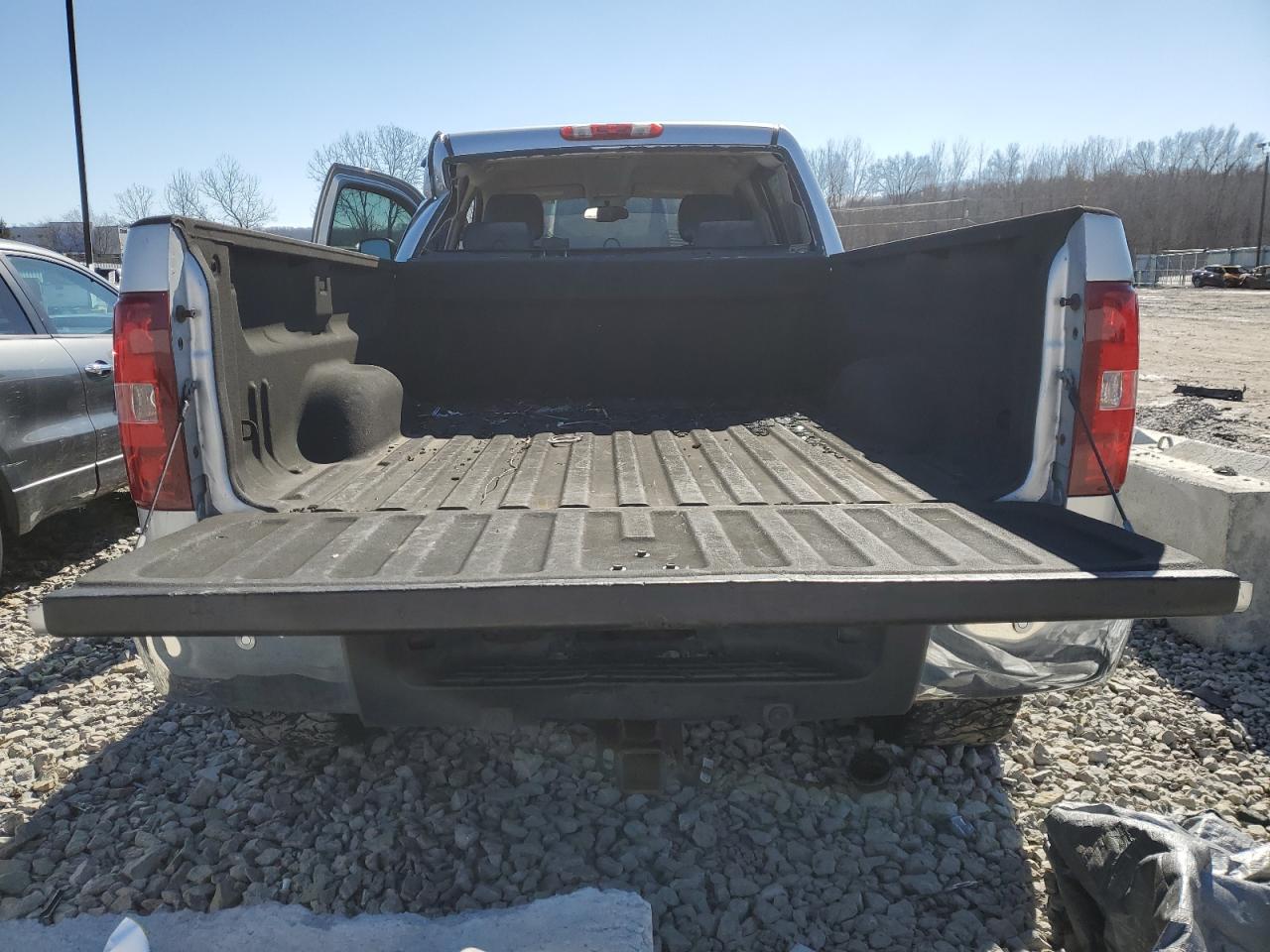 2010 Chevrolet Silverado - Image 6