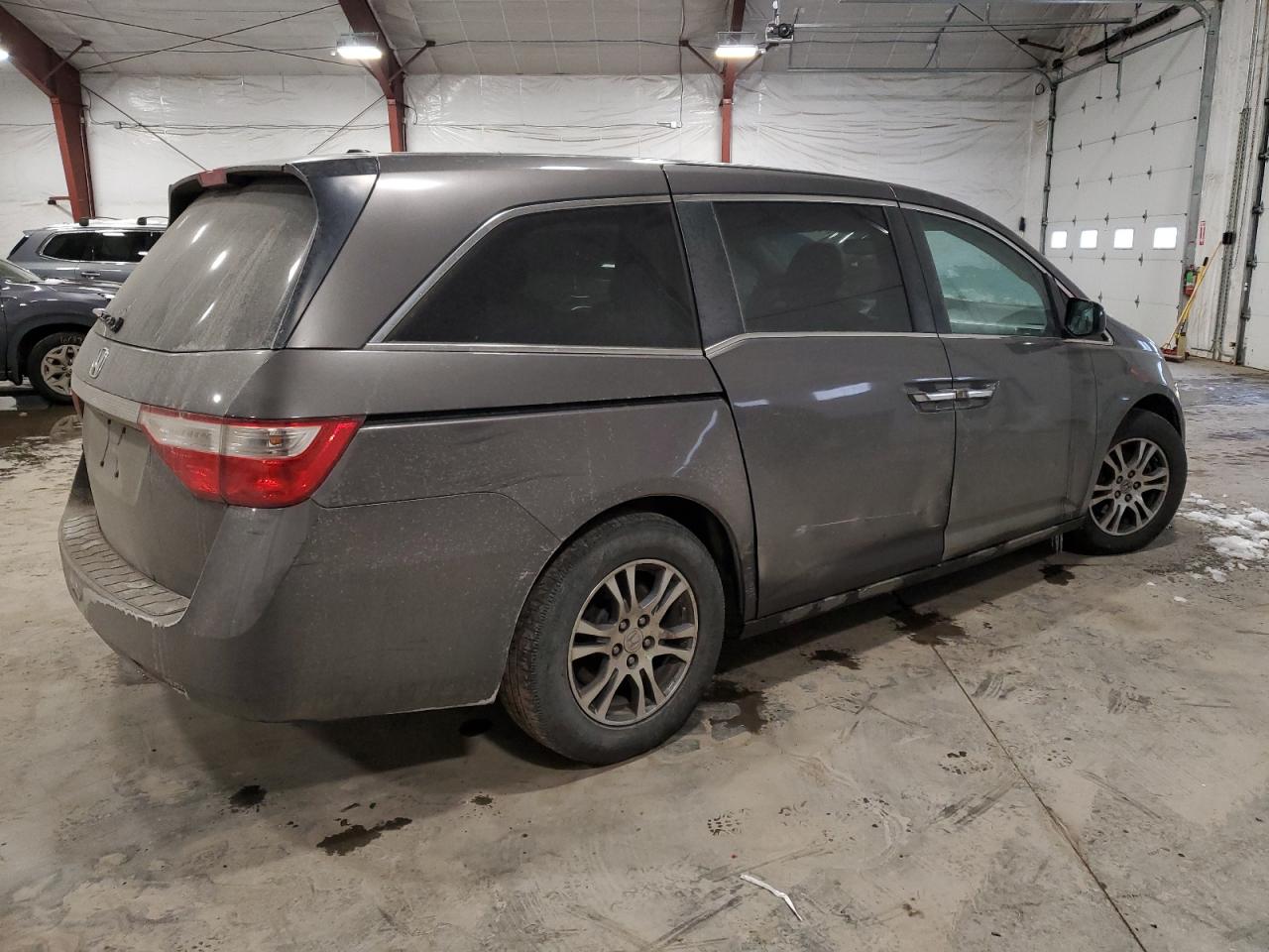 2011 Honda Odyssey - Image 3