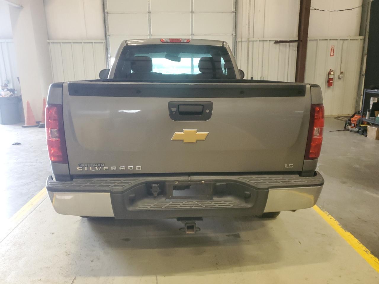 2013 Chevrolet Silverado - Image 6