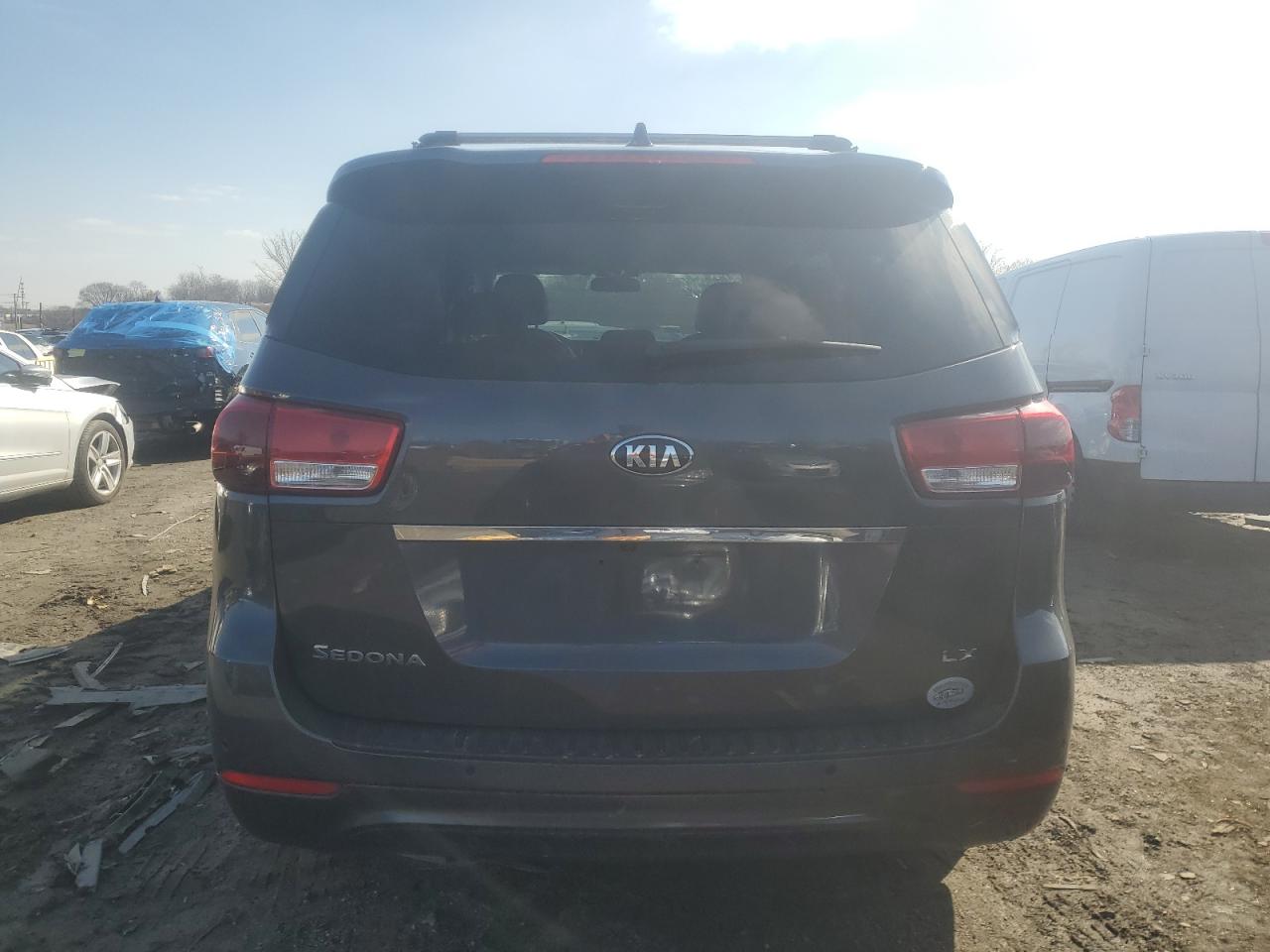 2016 Kia Sedona - Image 6