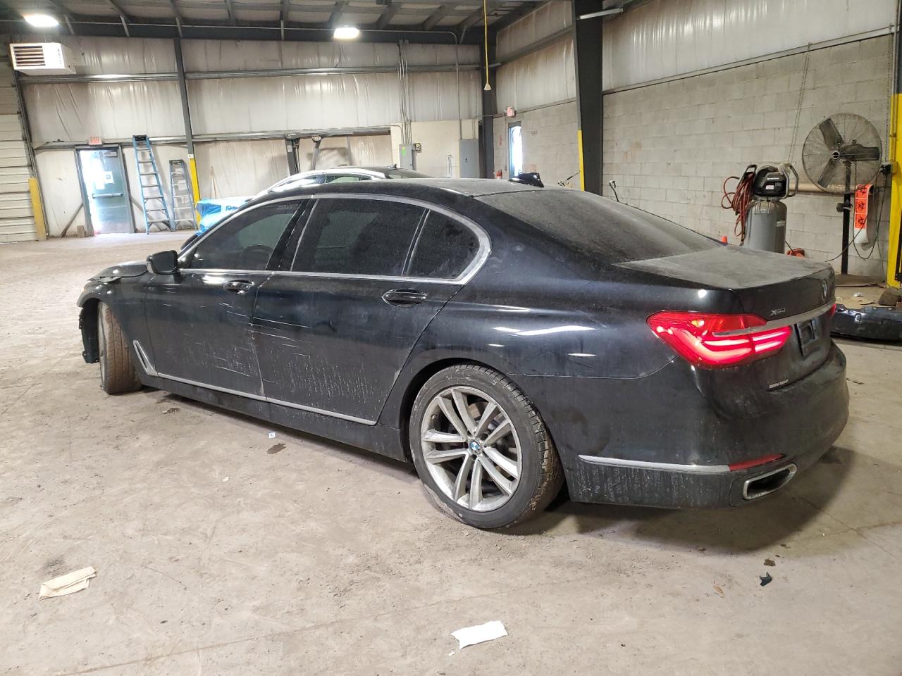 2016 BMW 7er - Image 2