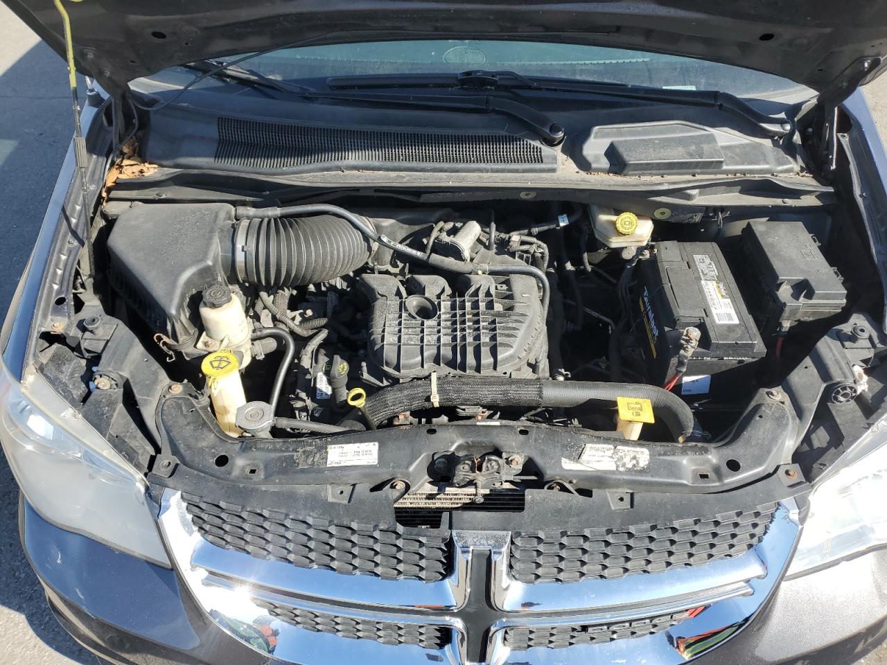 2016 Dodge Caravan - Image 12