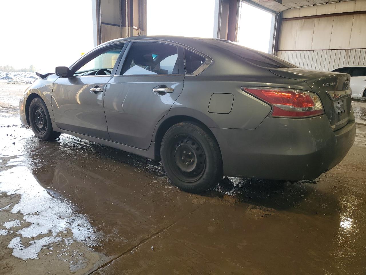 2014 Nissan Altima - Image 2