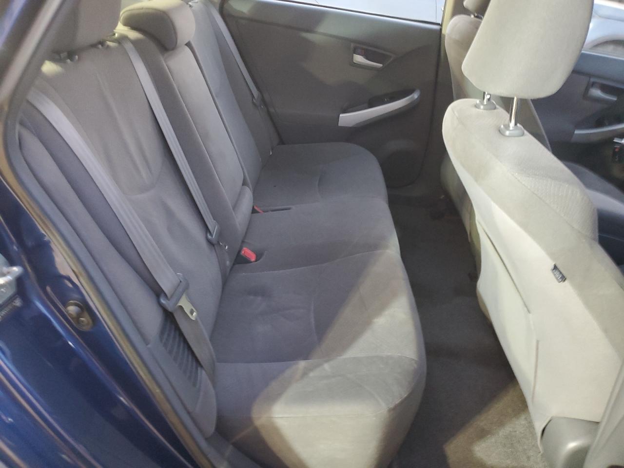 2011 Toyota Prius - Image 10