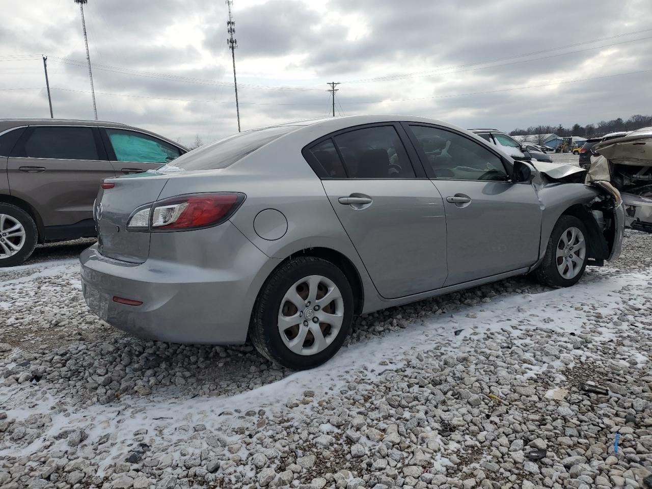 2013 Mazda 3 - Image 3