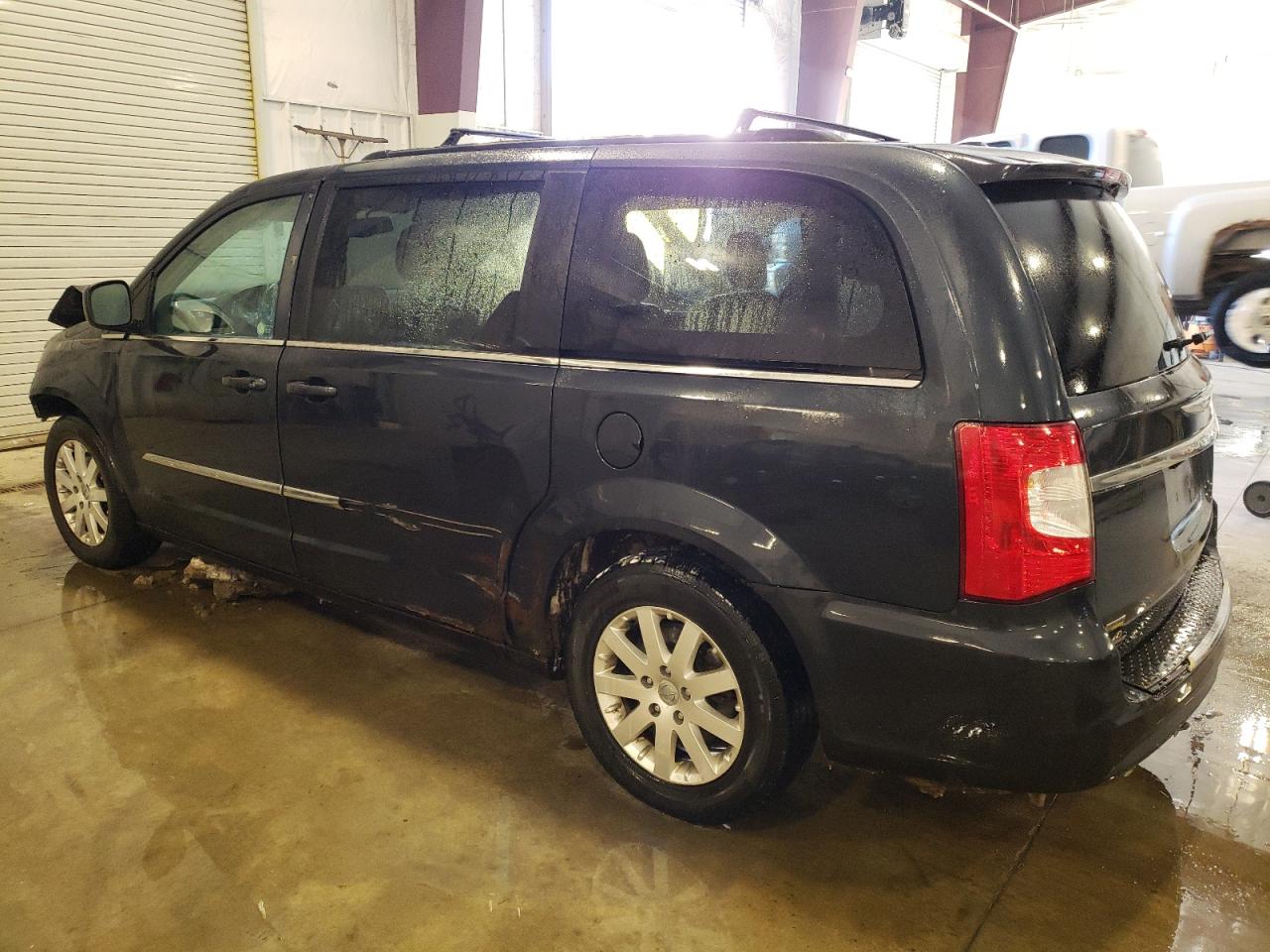 2014 Chrysler Town & Country - Image 2