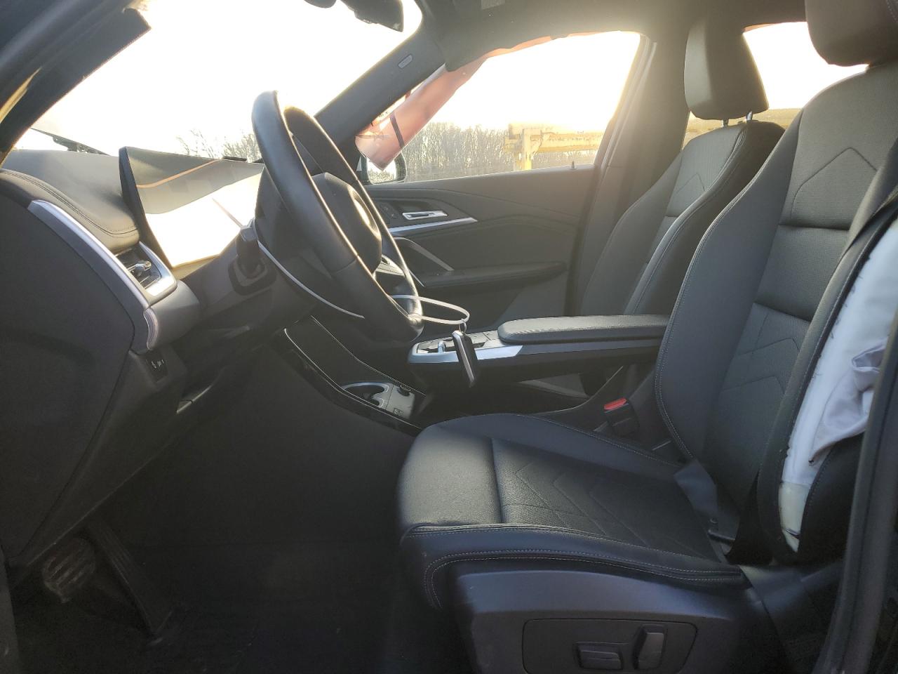 2023 BMW X1 - Image 7