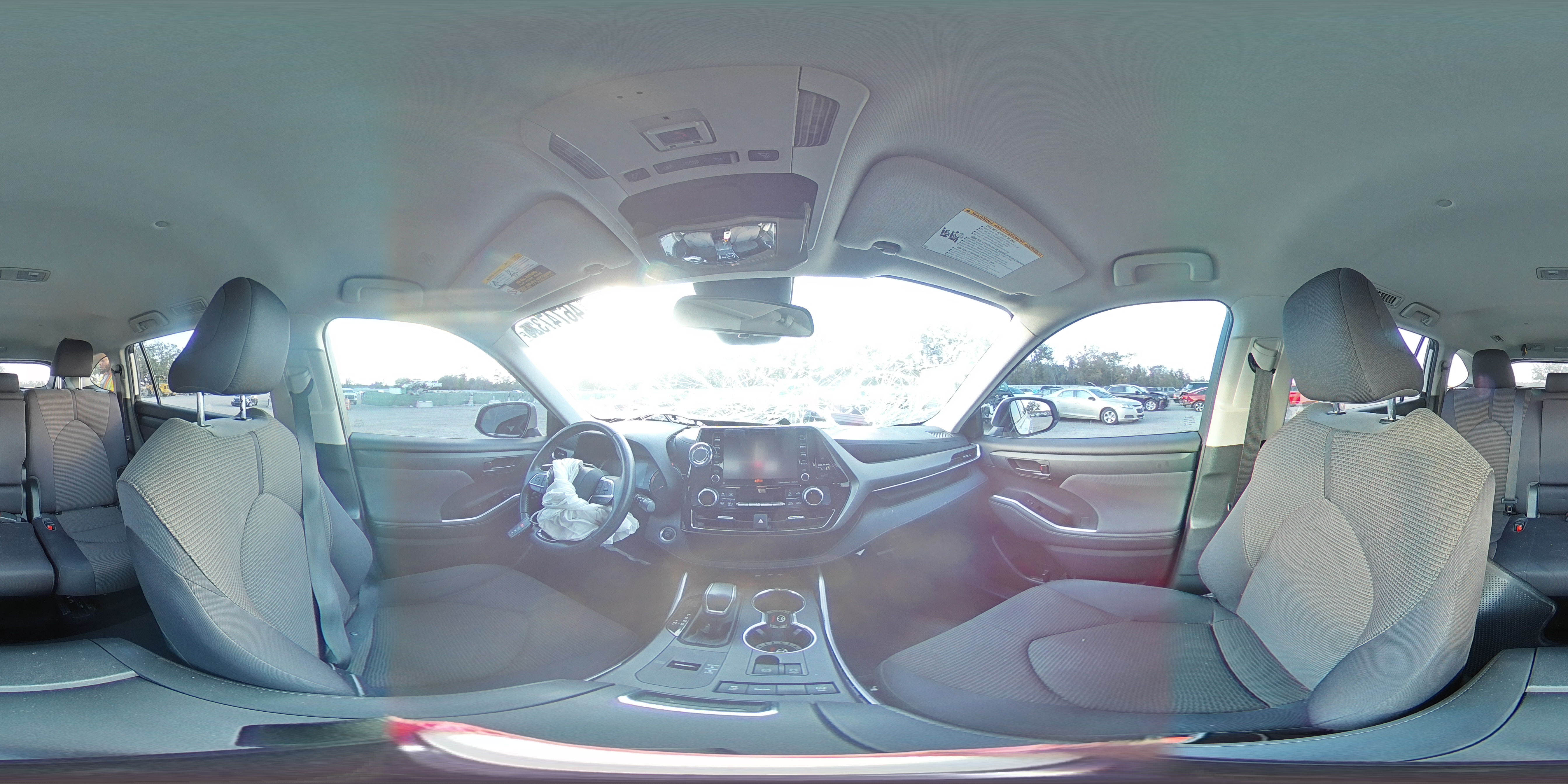 2021 Toyota Highlander - Image 14