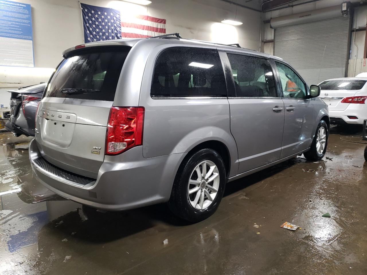 2019 Dodge Caravan - Image 3