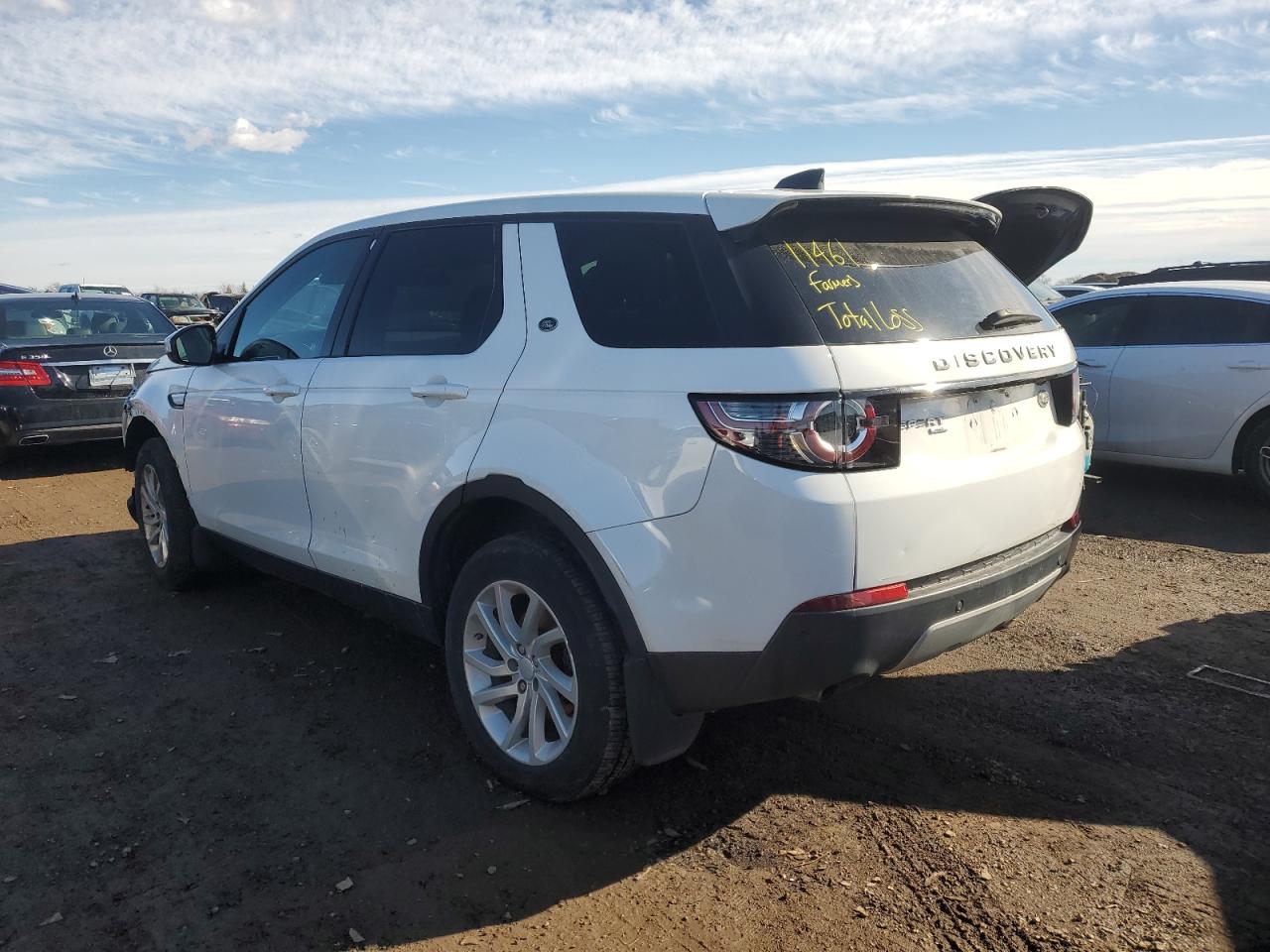 2017 Land Rover Discovery - Image 2