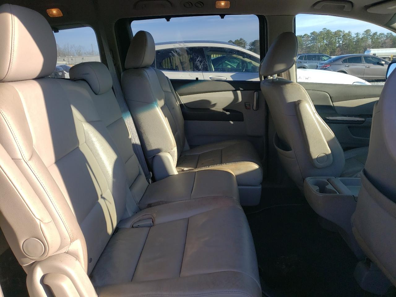 2011 Honda Odyssey - Image 11