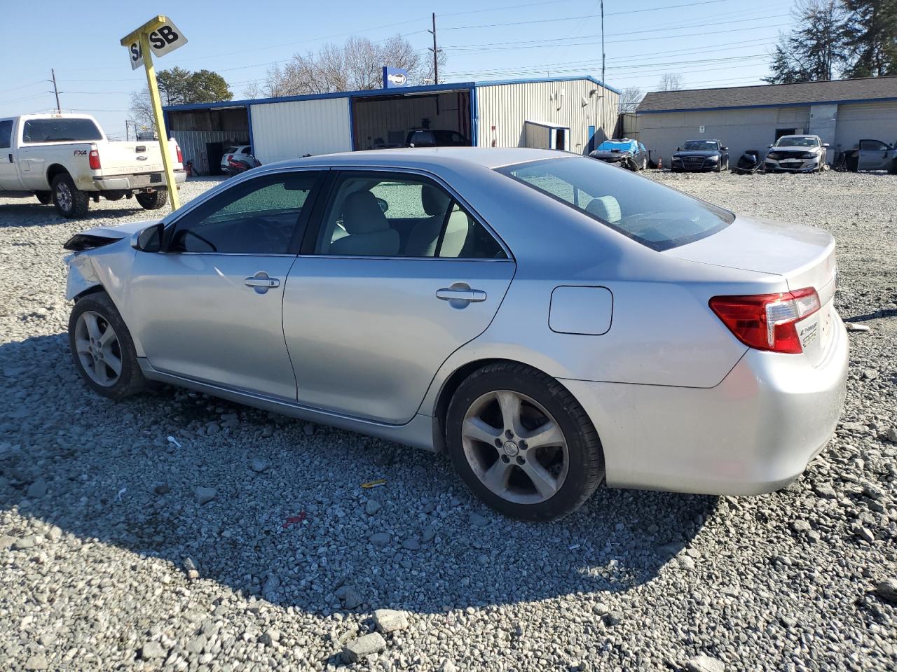 2014 Toyota Camry - Image 2
