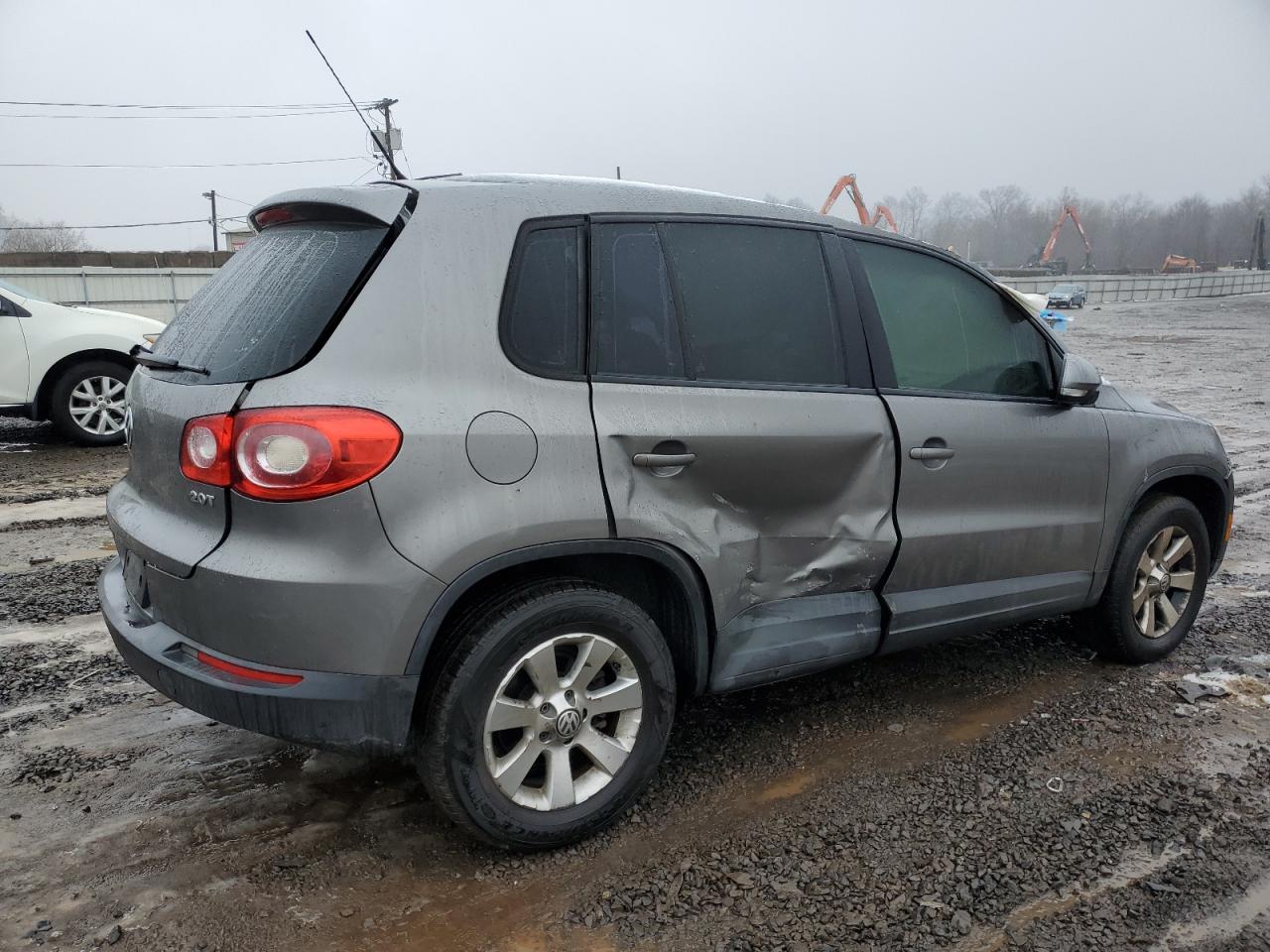 2009 Volkswagen Tiguan - Image 3