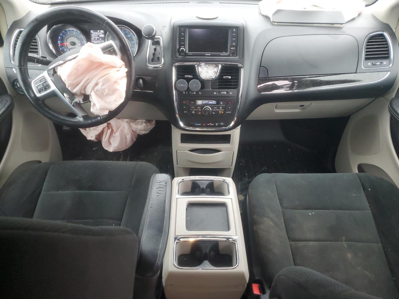 2012 Chrysler Town & Country - Image 8