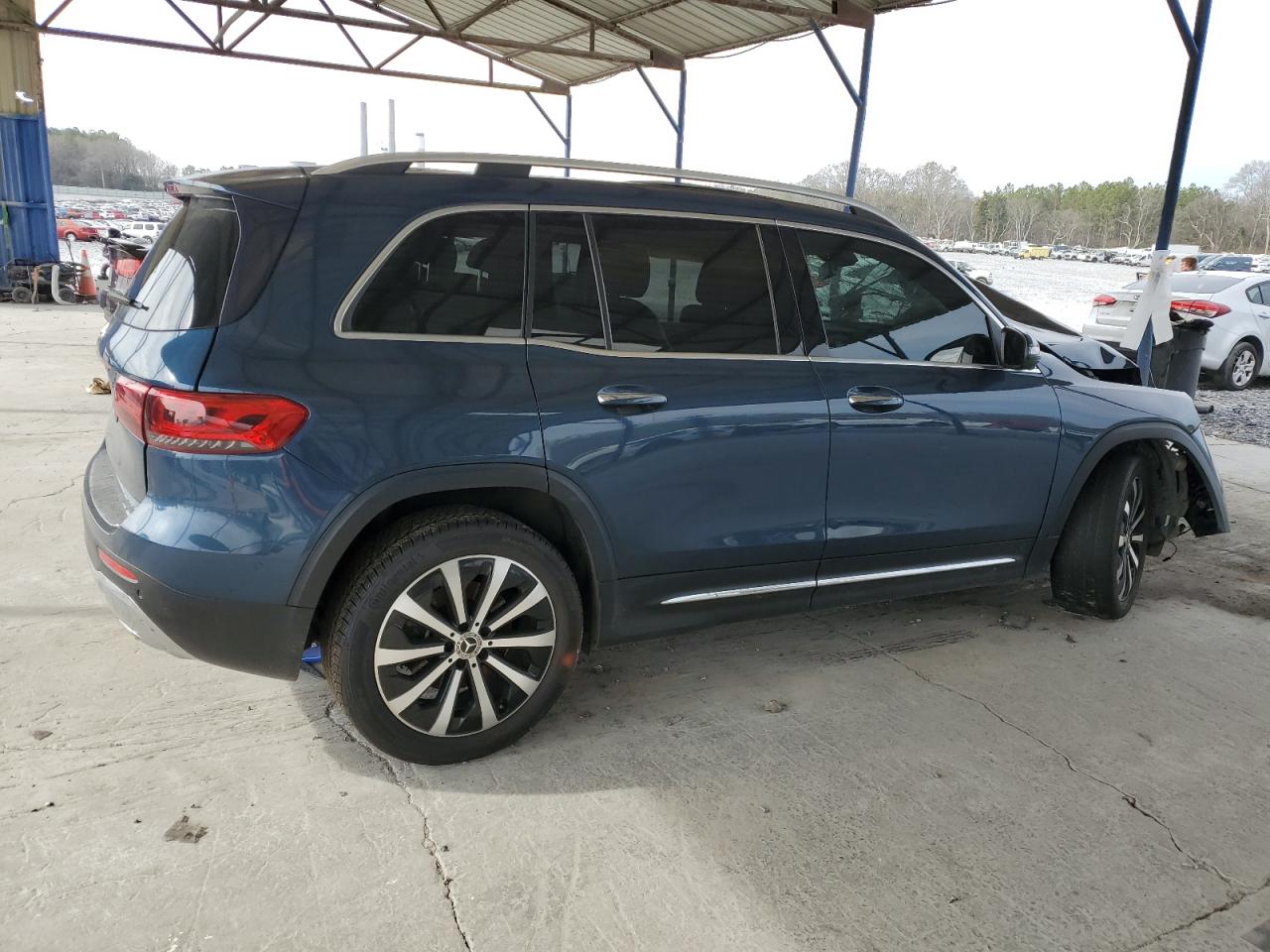 2022 Mercedes-Benz GLB - Image 3