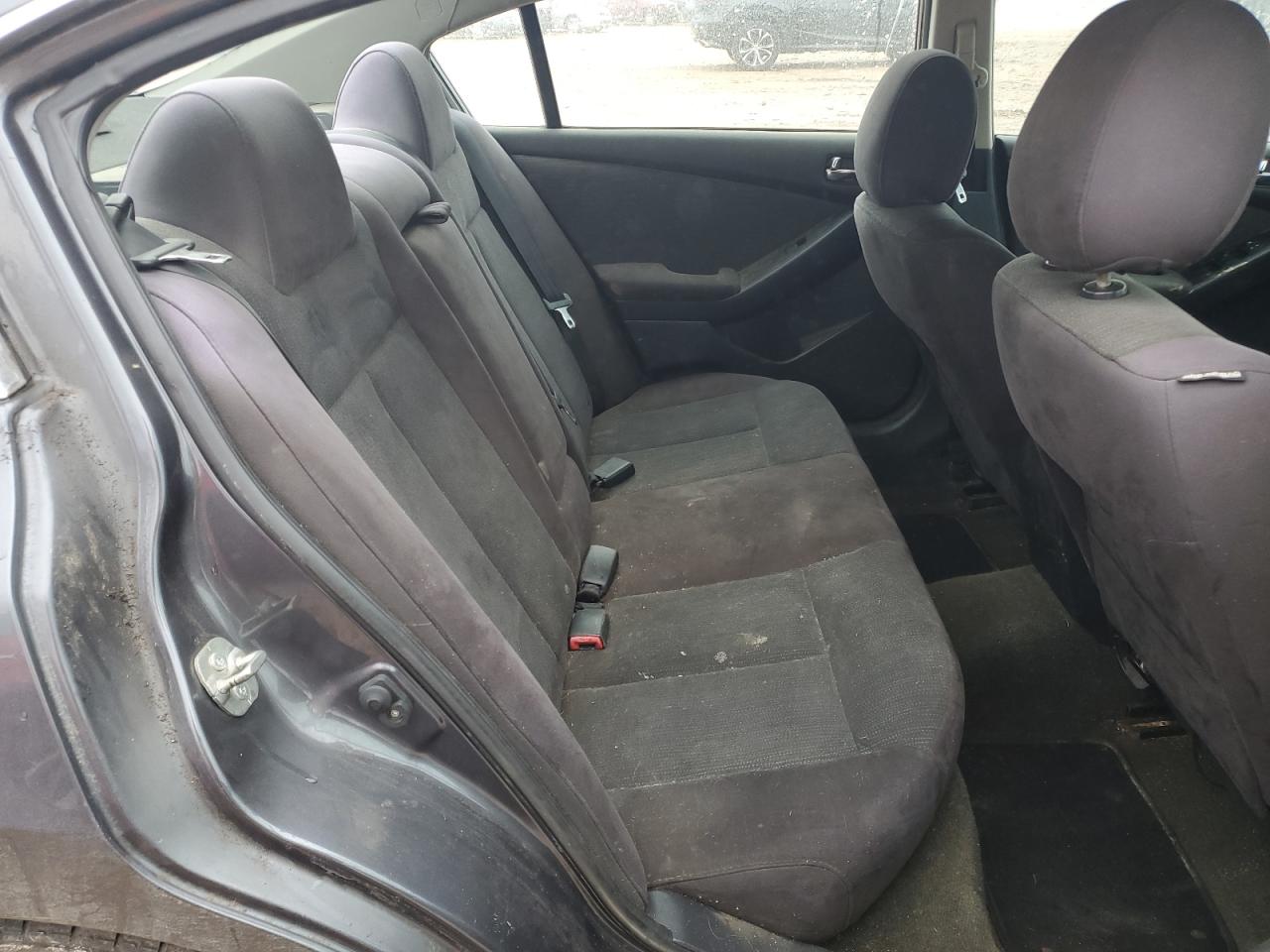 2012 Nissan Altima - Image 10