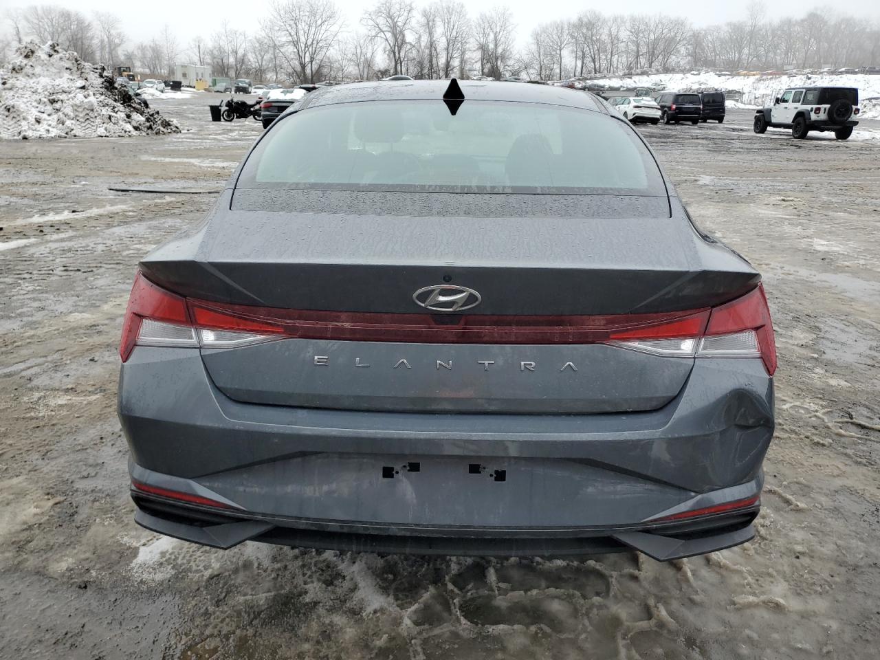 2023 Hyundai Elantra - Image 6