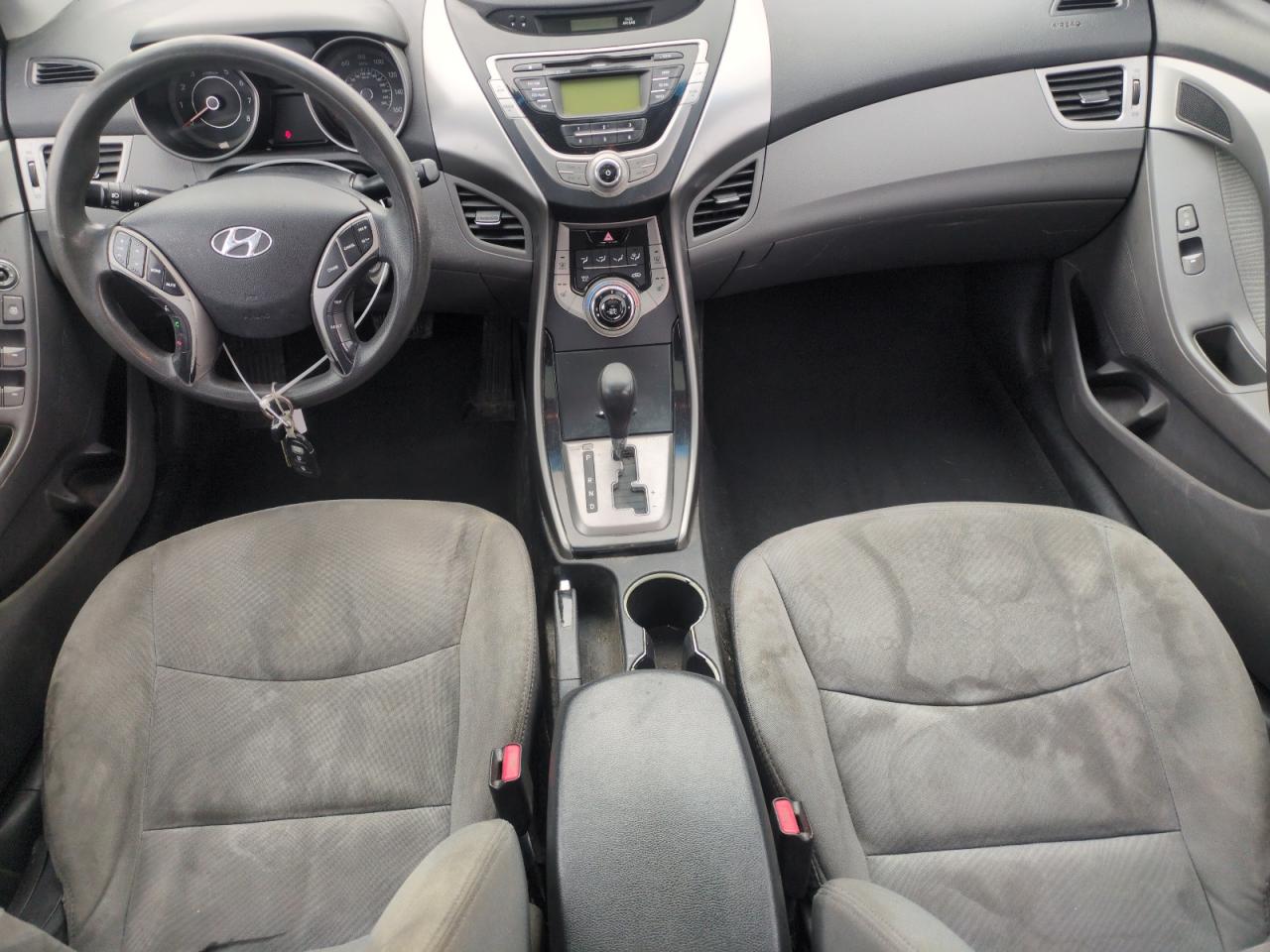 2013 Hyundai Elantra - Image 8
