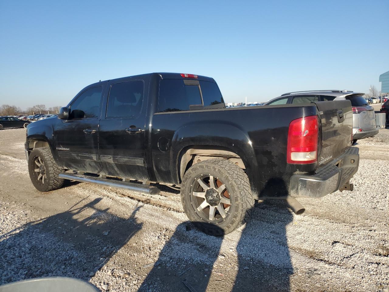 2007 GMC Sierra - Image 2