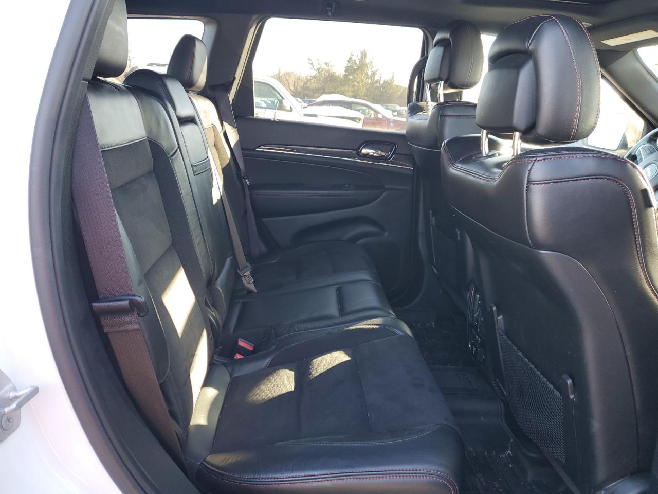 2020 Jeep Grand Cherokee - Image 11