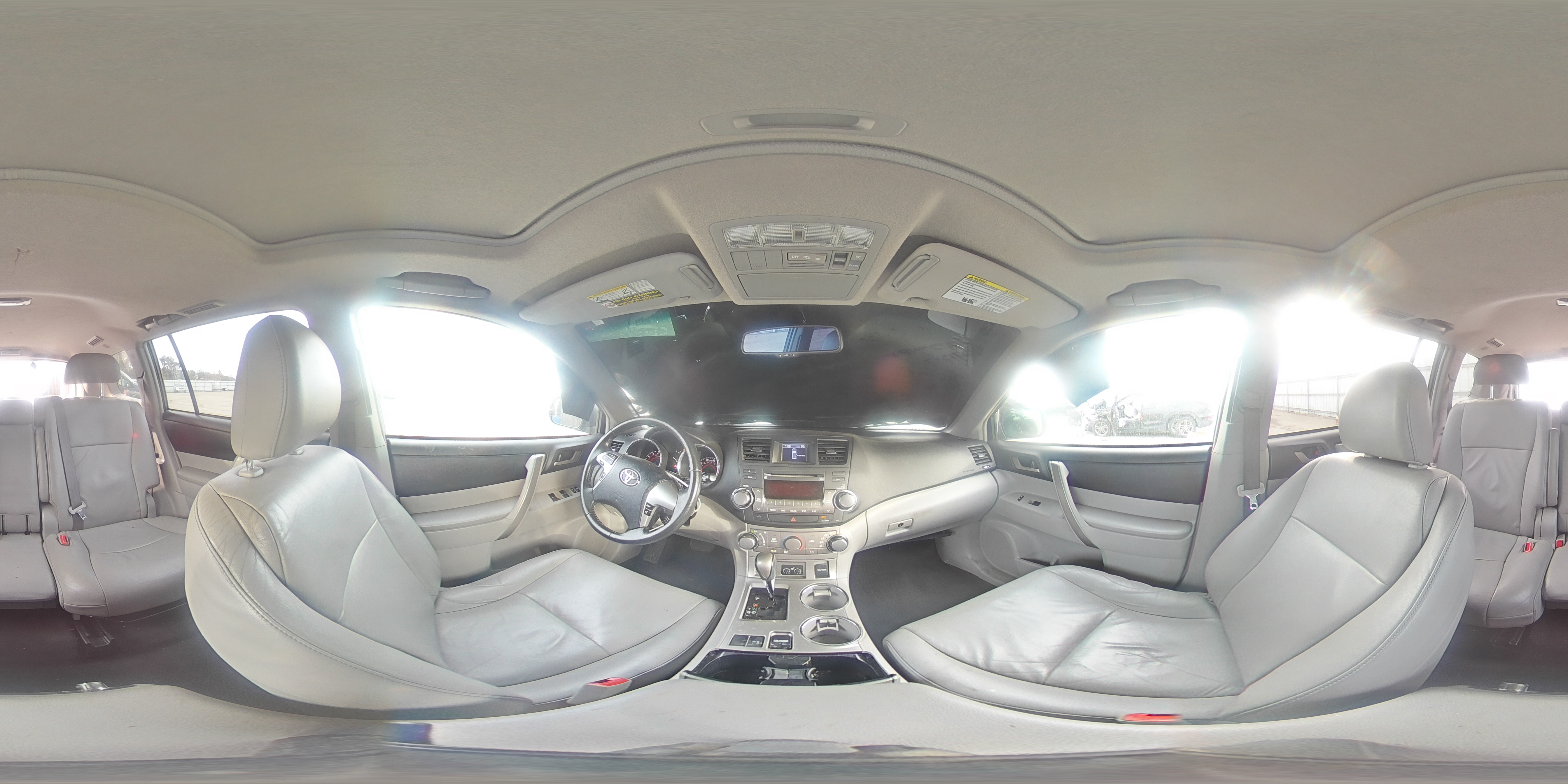 2012 Toyota Highlander - Image 13