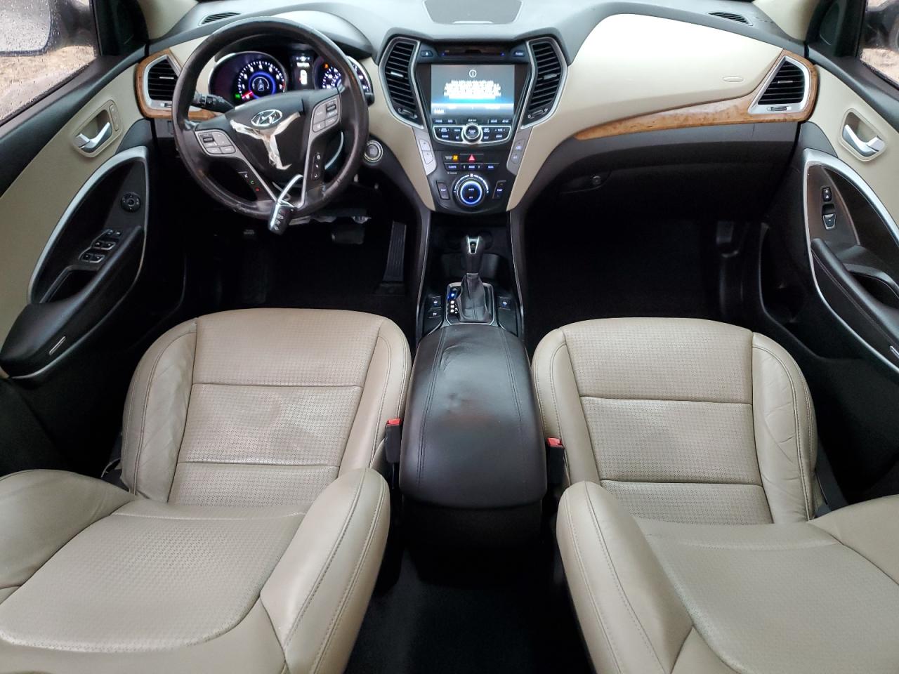 2014 Hyundai Santa Fe - Image 8