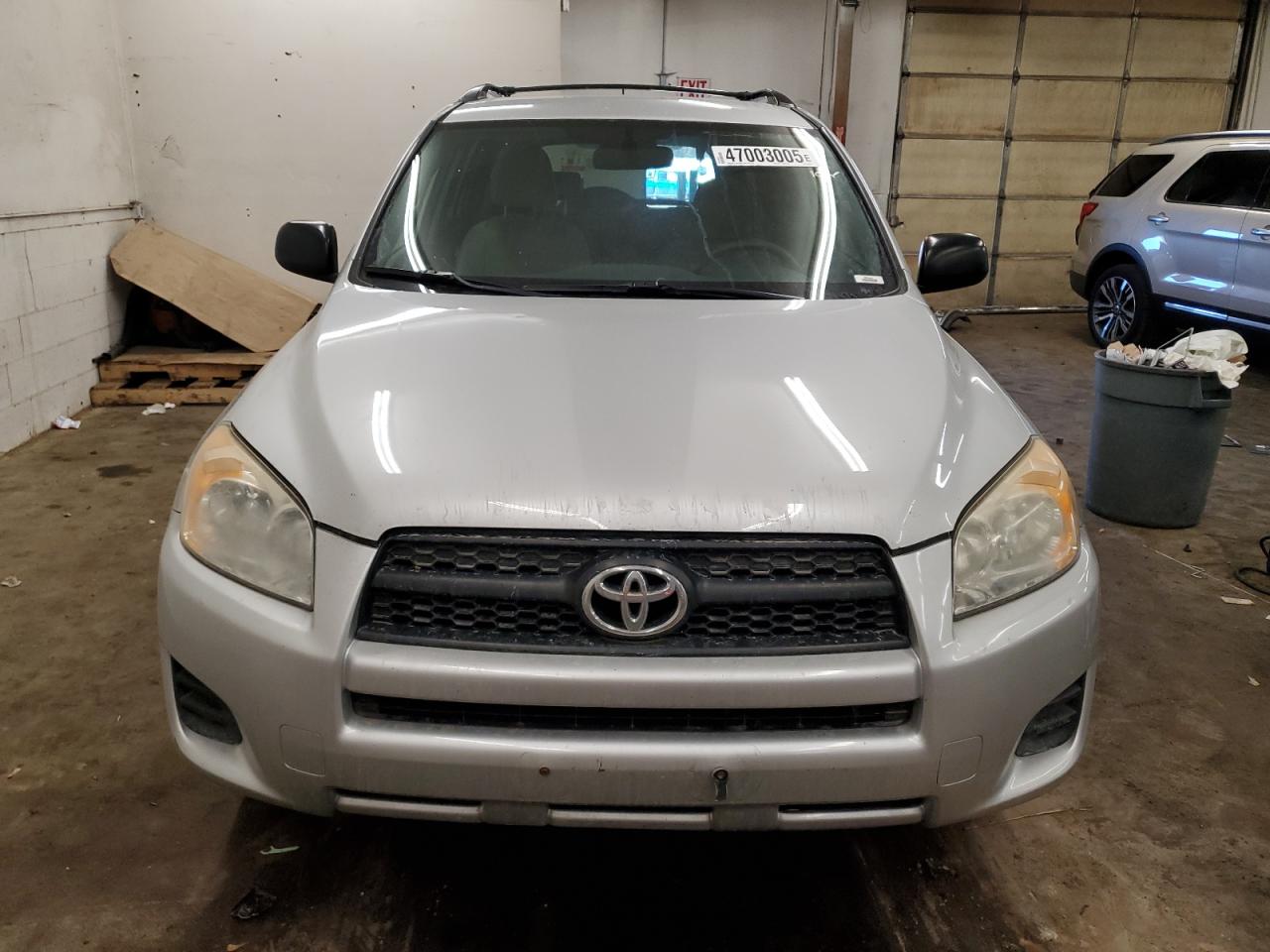 2010 Toyota RAV 4 - Image 5