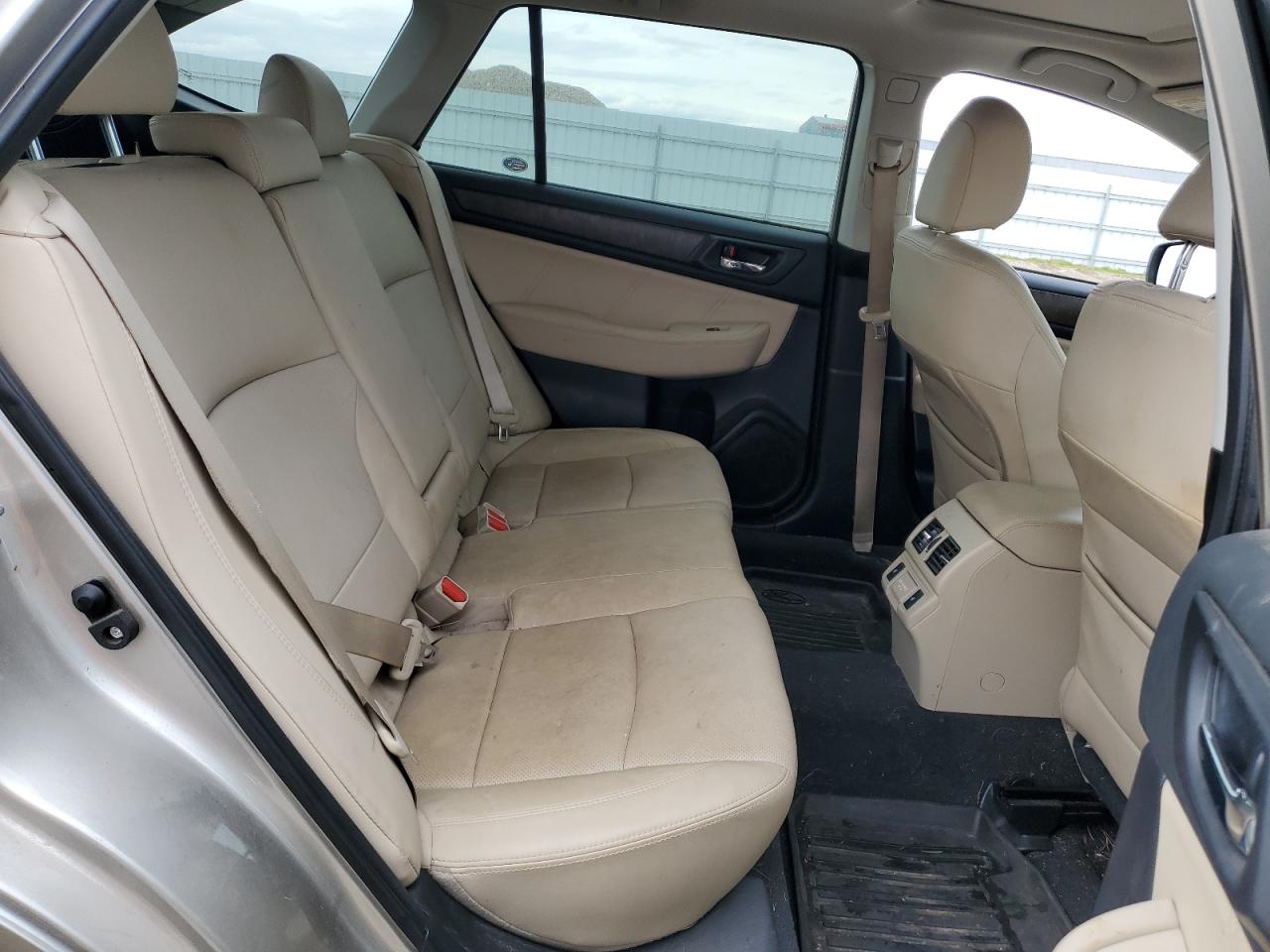 2018 Subaru Outback - Image 10